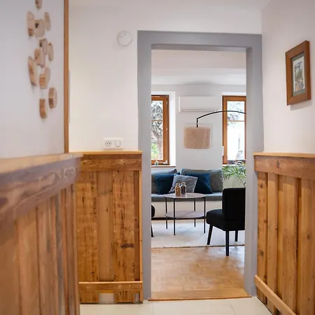 Nocleg ze śniadaniem Pastis 3*